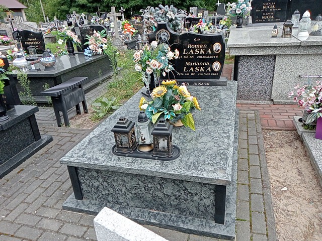 Grób Marianna Laska
